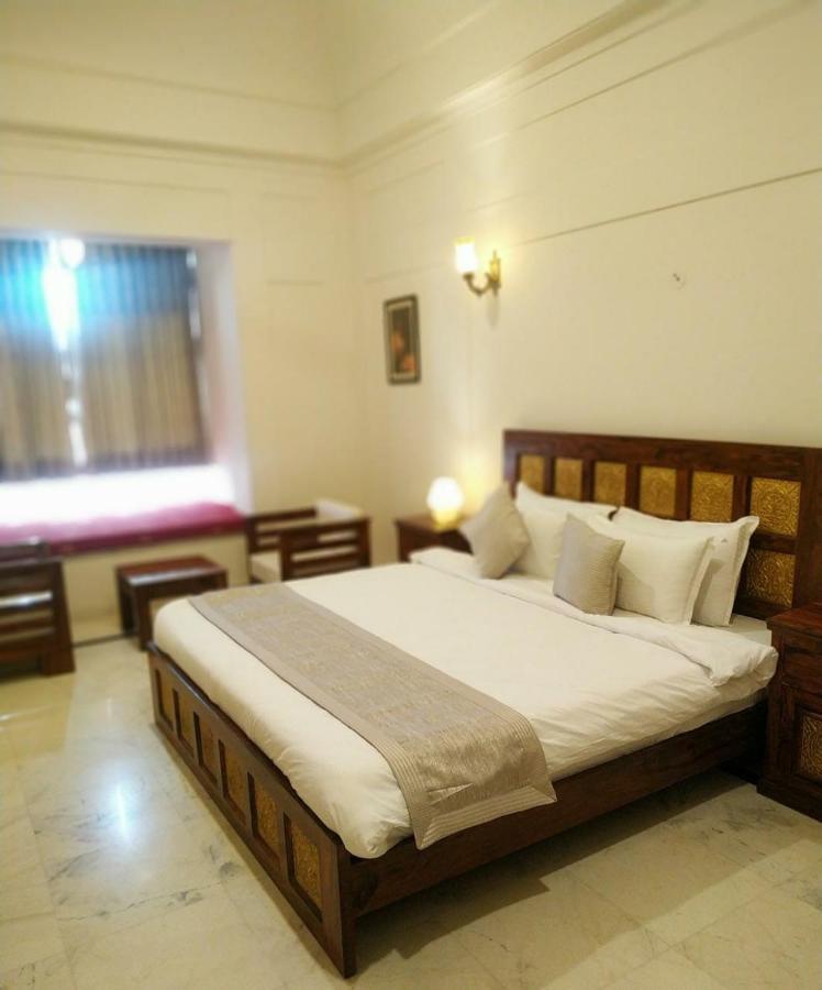 Hotel Raj Bagh Palace Jaipur Eksteriør bilde