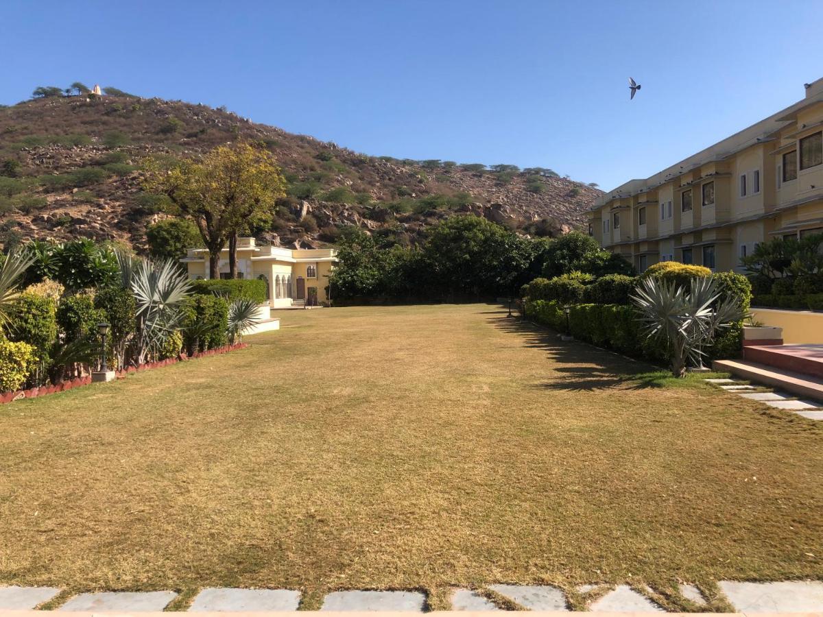 Hotel Raj Bagh Palace Jaipur Eksteriør bilde