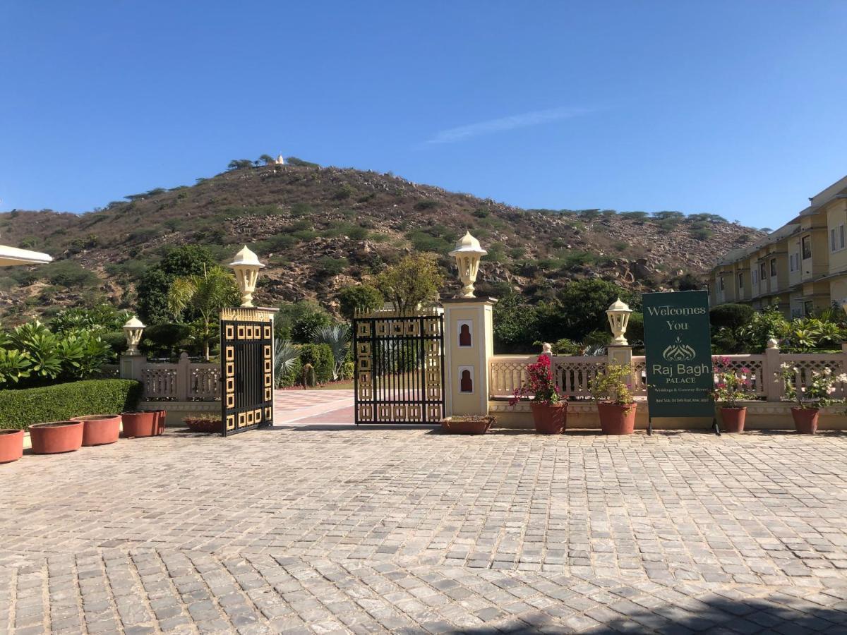 Hotel Raj Bagh Palace Jaipur Eksteriør bilde